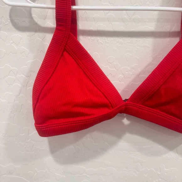 OneOne Bikini Top Womens Medium Cherry Red Ribbed Knit Vacation Beach Summer - Picture 2 of 5